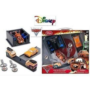 NEW Disney Vintage 2011 CARS 2 Cars Key Charger Tokyo Play Set Lights Launcher